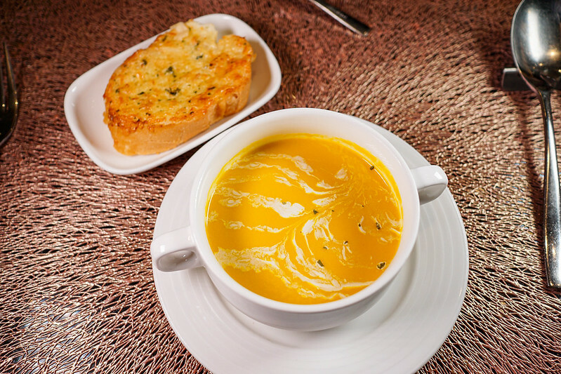 台北鐵板燒隱藏版必吃！御-A Teppanyaki頂級和牛龍蝦饗宴，專屬KTV體驗超嗨。