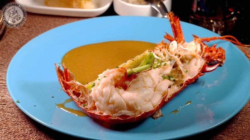 台北中山區鐵板燒!御-A Teppanyaki 鐵板燒活龍蝦超彈牙,免費卡拉OK唱到飽。