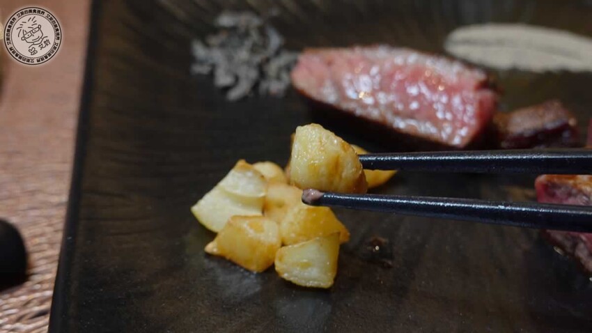 台北中山區鐵板燒!御-A Teppanyaki 鐵板燒活龍蝦超彈牙,免費卡拉OK唱到飽。