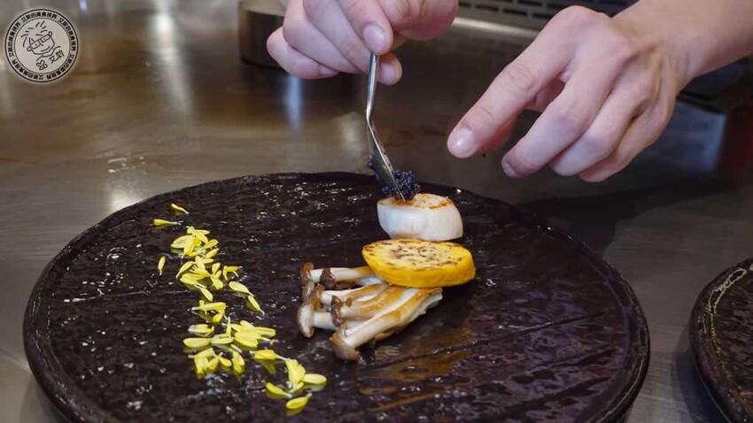 台北中山區鐵板燒!御-A Teppanyaki 鐵板燒活龍蝦超彈牙,免費卡拉OK唱到飽。