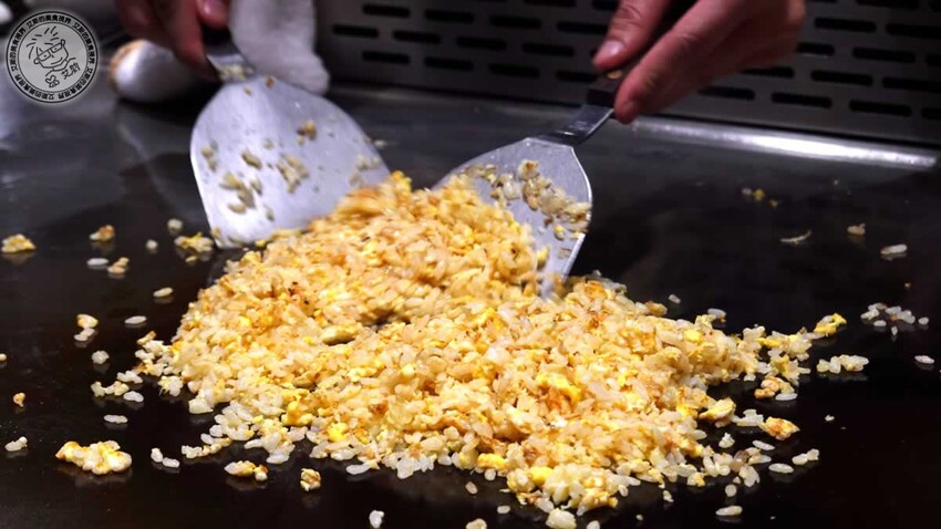 台北中山區鐵板燒!御-A Teppanyaki 鐵板燒活龍蝦超彈牙,免費卡拉OK唱到飽。