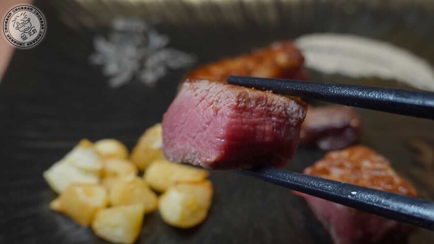 台北中山區鐵板燒!御-A Teppanyaki 鐵板燒活龍蝦超彈牙,免費卡拉OK唱到飽。