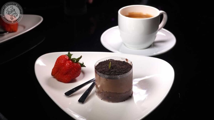 台北中山區鐵板燒!御-A Teppanyaki 鐵板燒活龍蝦超彈牙,免費卡拉OK唱到飽。