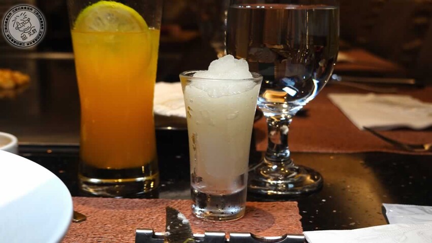 台北中山區鐵板燒!御-A Teppanyaki 鐵板燒活龍蝦超彈牙,免費卡拉OK唱到飽。