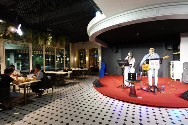 林口芝加哥音樂餐廳食記，有排餐、自助吧及現場演唱林口聚餐、林口約會、慶生首選，唐人街系列新菜色挑戰味蕾(林口芝加哥音樂餐廳菜單)