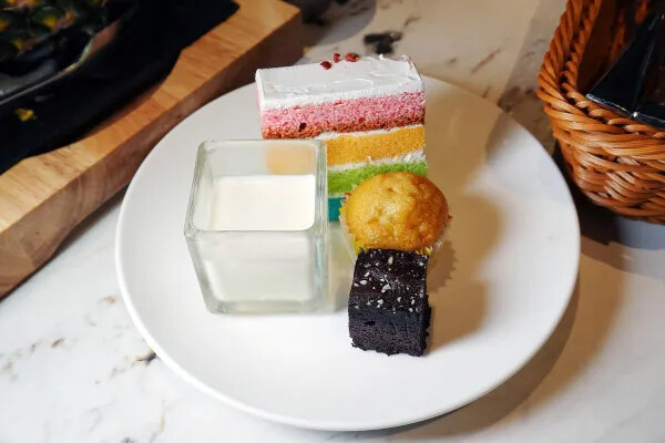 林口芝加哥音樂餐廳食記，有排餐、自助吧及現場演唱林口聚餐、林口約會、慶生首選，唐人街系列新菜色挑戰味蕾(林口芝加哥音樂餐廳菜單)