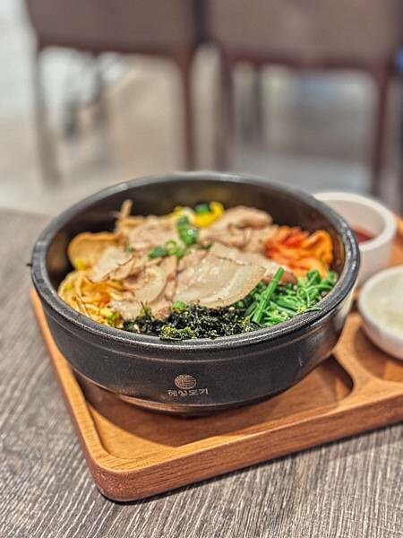 中山區美食推薦　金春喜韓廚豬肉湯飯，米塔集團旗下、一人用餐友善新選擇