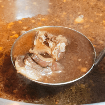 老饕必Buy雲林北港爐憶羊肉爐，溫補首選，宅配美食在家輕鬆享用！