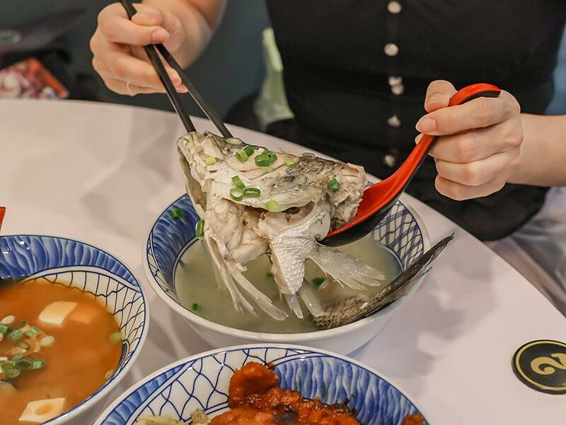 半夜也能喝到的鮮美!新竹魚湯「享好鮮魚湯」,必嚐鱸魚湯、海鮮粥!