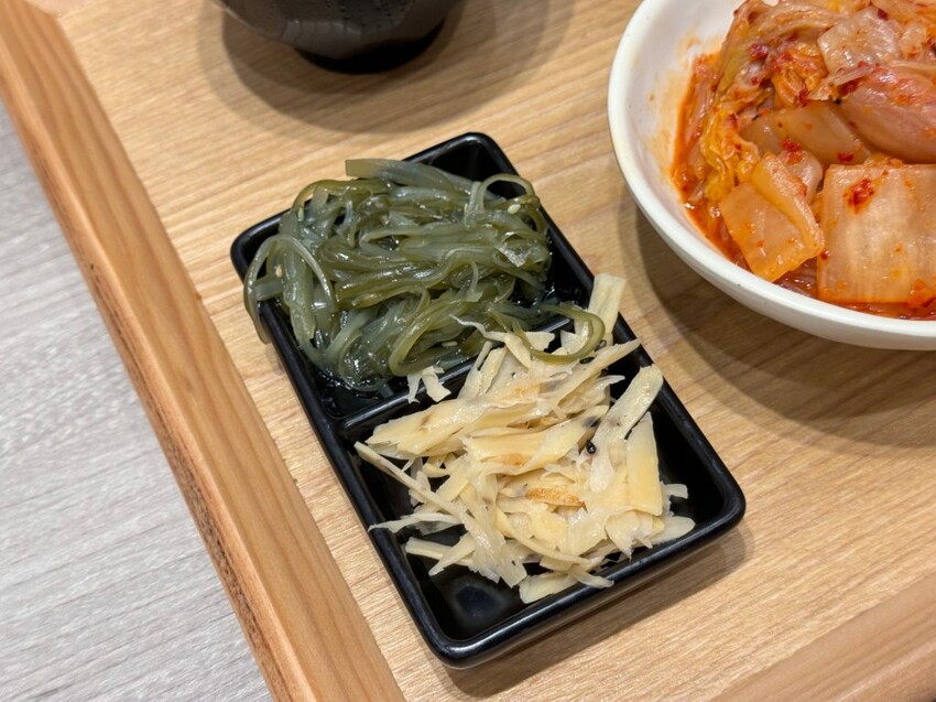 蘆洲美食【津川拉麵】內用飲料、雪花冰免費！CP質超高！ - 雁雁｜美食 旅遊 生活娛樂