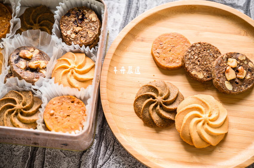 ｜台中伴手禮｜丰丹嚴選本舖，大推松子茶酥／桂圓南棗核桃糕，不只用料實在、無任何人工添加，禮盒也非常有質感！ - 婷兒旅行地圖