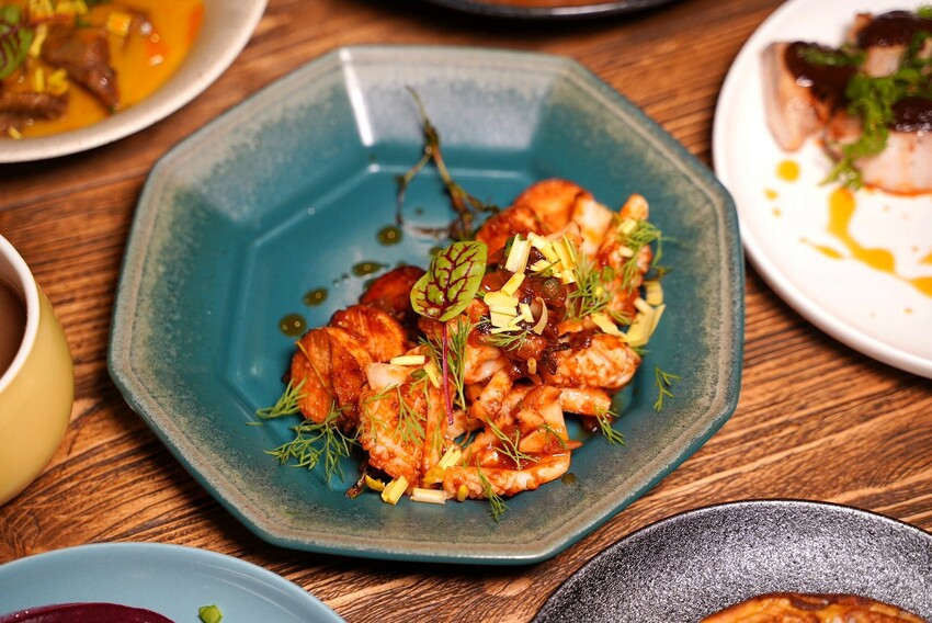 苗栗低調寶藏店「阿發西式小食室」,絕對是約會聚餐首選推薦!每道精緻擺盤的料理都只要$100~$200,真的相當平價,重點還很好吃又有特色! - 阿華田的美食日記