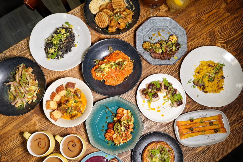 苗栗低調寶藏店「阿發西式小食室」,絕對是約會聚餐首選推薦!每道精緻擺盤的料理都只要$100~$200,真的相當平價,重點還很好吃又有特色! - 阿華田的美食日記