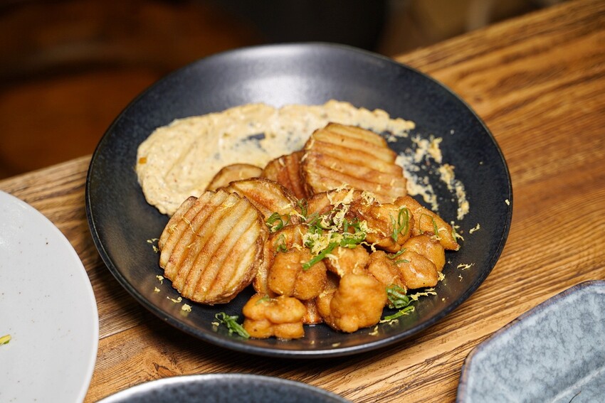 苗栗低調寶藏店「阿發西式小食室」,絕對是約會聚餐首選推薦!每道精緻擺盤的料理都只要$100~$200,真的相當平價,重點還很好吃又有特色! - 阿華田的美食日記