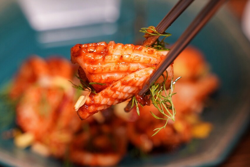 苗栗低調寶藏店「阿發西式小食室」,絕對是約會聚餐首選推薦!每道精緻擺盤的料理都只要$100~$200,真的相當平價,重點還很好吃又有特色! - 阿華田的美食日記