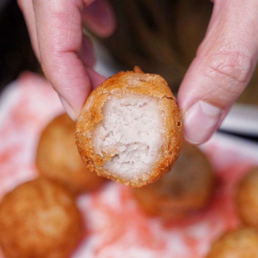 觀音山必吃平價土雞城「綠野山莊花園餐廳」,高雄大社在地30年老字號,鐵道送餐服務超級酷!雞肉料理多達30種選擇,聚餐首選推薦! - 阿華田的美食日記