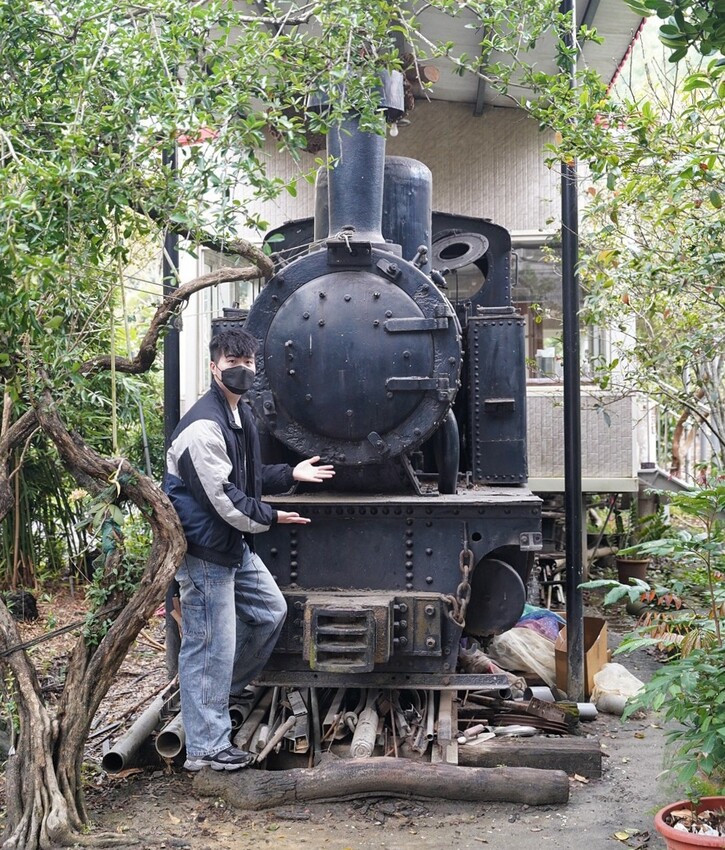 觀音山必吃平價土雞城「綠野山莊花園餐廳」,高雄大社在地30年老字號,鐵道送餐服務超級酷!雞肉料理多達30種選擇,聚餐首選推薦! - 阿華田的美食日記