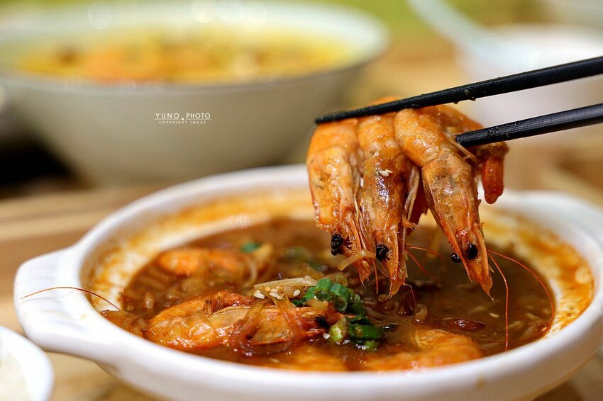 台中南屯必訪!湘春家鍋燒意麵、無限續小菜飲品、滬西麵食新體驗