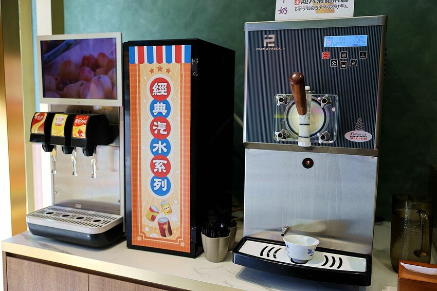 台中南屯必訪!湘春家鍋燒意麵、無限續小菜飲品、滬西麵食新體驗