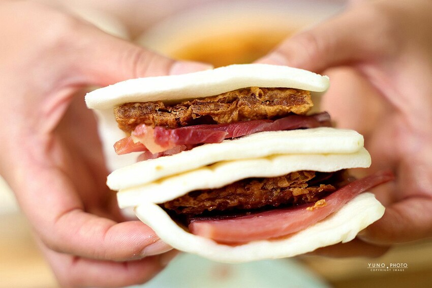 台中南屯必訪!湘春家鍋燒意麵、無限續小菜飲品、滬西麵食新體驗