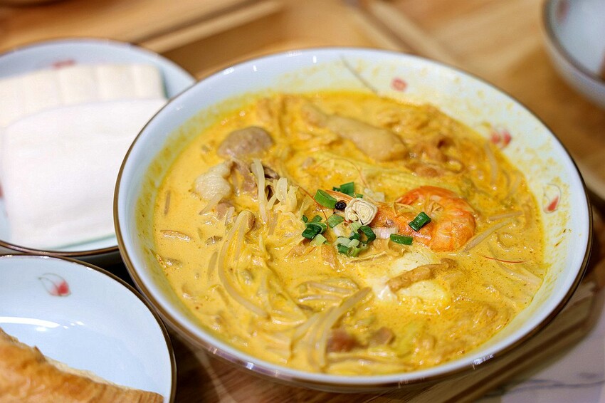 台中南屯必訪!湘春家鍋燒意麵、無限續小菜飲品、滬西麵食新體驗