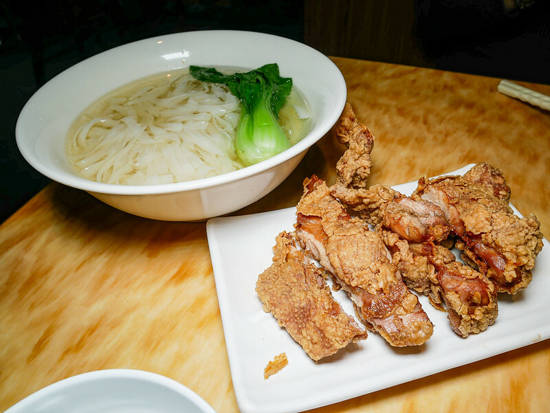 公館平價港式美食!沙嗲士多必吃沙嗲串燒、港式雲吞,讓你一秒飛香港。