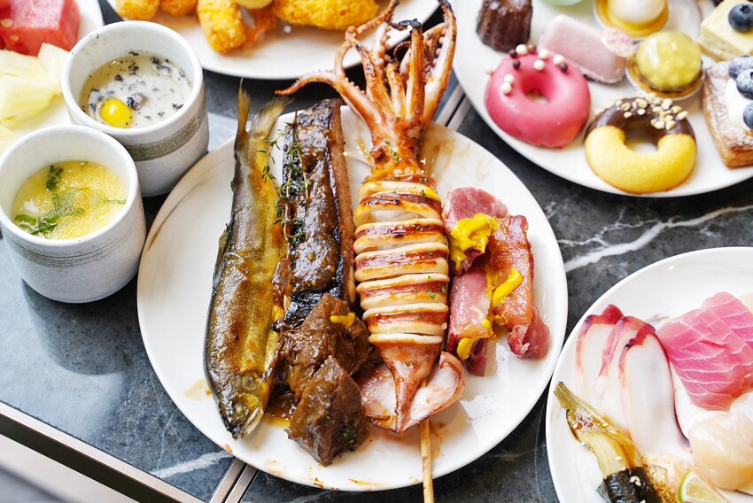 開箱新竹Buffet界黑馬「莫內饗宴」,必吃亮點一次告訴你!百道鮮奢料理隨你吃,完勝旭集!凡用餐還能免費體驗千坪休閒娛樂設施!(煙波大飯店新竹湖濱館) - 阿華田的美食日記