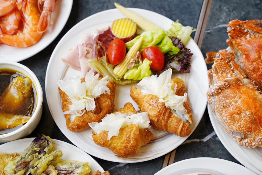 開箱新竹Buffet界黑馬「莫內饗宴」,必吃亮點一次告訴你!百道鮮奢料理隨你吃,完勝旭集!凡用餐還能免費體驗千坪休閒娛樂設施!(煙波大飯店新竹湖濱館) - 阿華田的美食日記