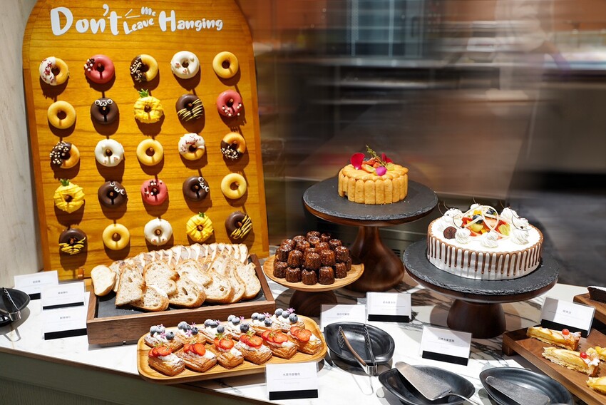 開箱新竹Buffet界黑馬「莫內饗宴」,必吃亮點一次告訴你!百道鮮奢料理隨你吃,完勝旭集!凡用餐還能免費體驗千坪休閒娛樂設施!(煙波大飯店新竹湖濱館) - 阿華田的美食日記