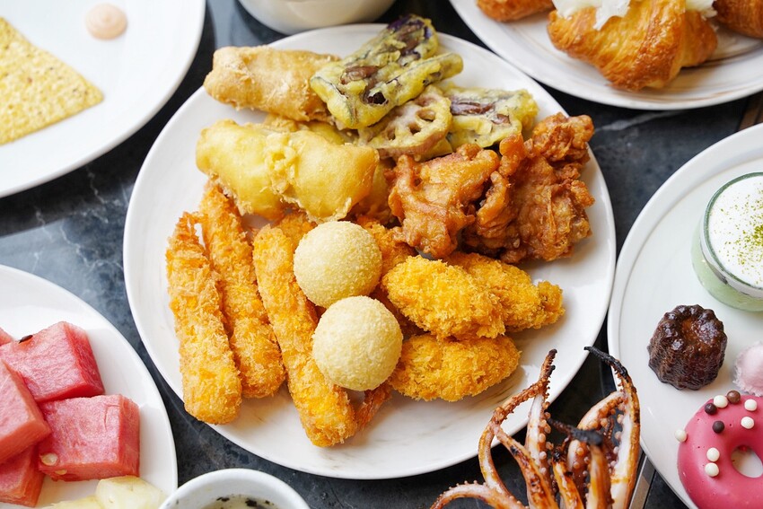 開箱新竹Buffet界黑馬「莫內饗宴」,必吃亮點一次告訴你!百道鮮奢料理隨你吃,完勝旭集!凡用餐還能免費體驗千坪休閒娛樂設施!(煙波大飯店新竹湖濱館) - 阿華田的美食日記