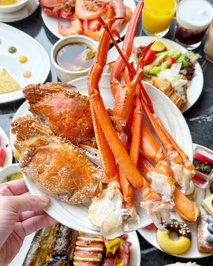 開箱新竹Buffet界黑馬「莫內饗宴」,必吃亮點一次告訴你!百道鮮奢料理隨你吃,完勝旭集!凡用餐還能免費體驗千坪休閒娛樂設施!(煙波大飯店新竹湖濱館) - 阿華田的美食日記