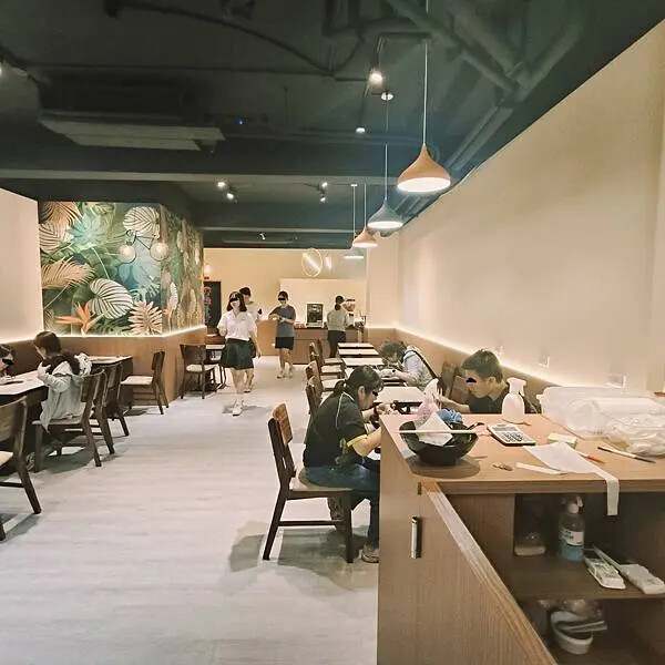 新北鶯歌麵享享牛肉麵~豚骨拉麵~內用點主餐~豆漿~豆花~飲料