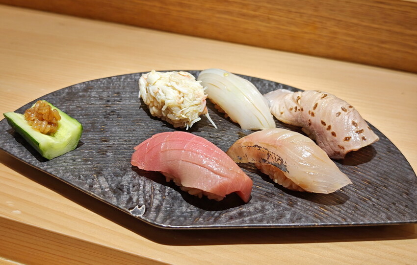 只有內行人才知道的私藏美味【騰壽司鍋物】探訪藝人圈口耳相傳的日式無菜單名店. - 老爺爺與小老婆