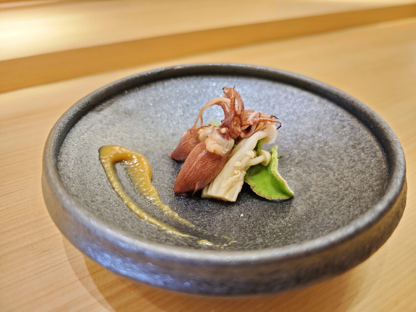 只有內行人才知道的私藏美味【騰壽司鍋物】探訪藝人圈口耳相傳的日式無菜單名店. - 老爺爺與小老婆