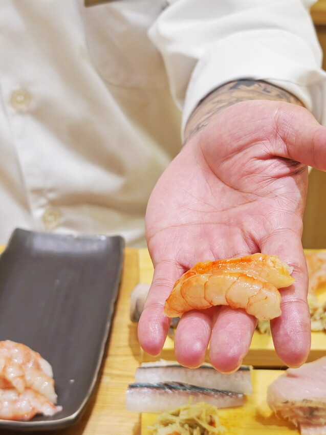 只有內行人才知道的私藏美味【騰壽司鍋物】探訪藝人圈口耳相傳的日式無菜單名店. - 老爺爺與小老婆