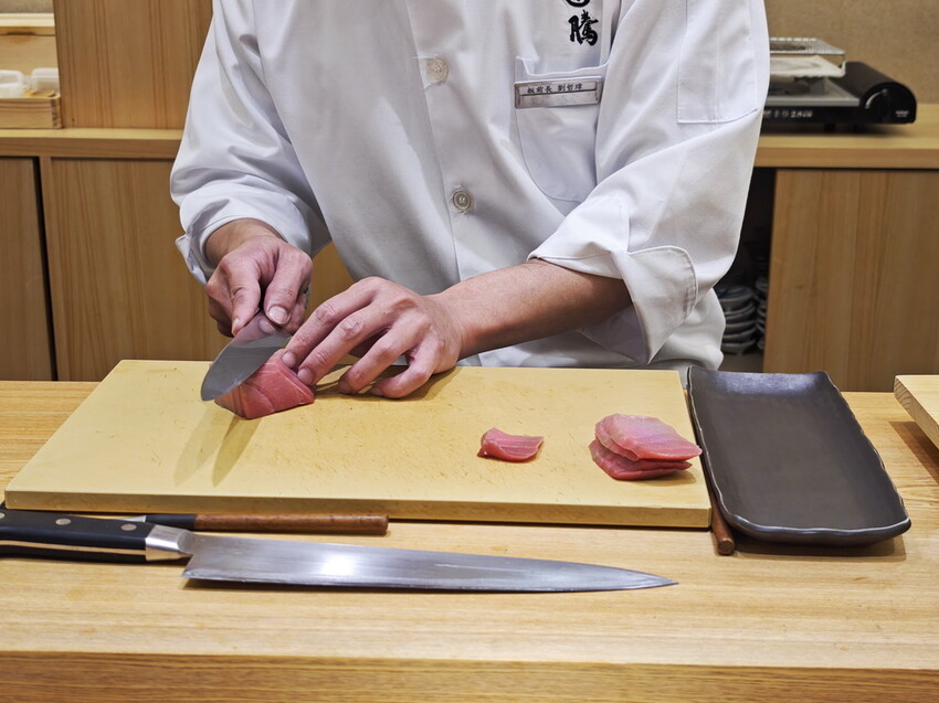 只有內行人才知道的私藏美味【騰壽司鍋物】探訪藝人圈口耳相傳的日式無菜單名店. - 老爺爺與小老婆