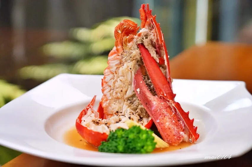 台中隱藏版老字號日料！桃太郎日式料理～日式庭園、私人包廂的用