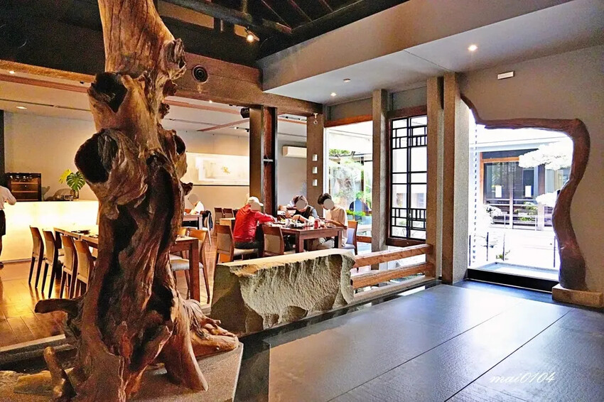 台中隱藏版老字號日料！桃太郎日式料理～日式庭園、私人包廂的用