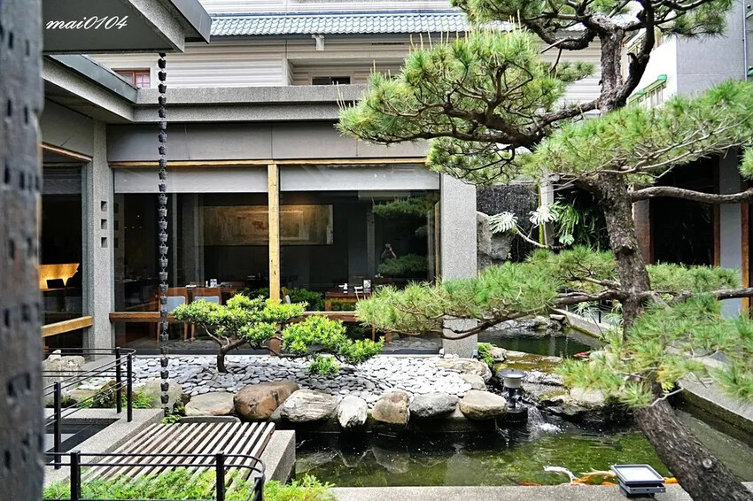 台中隱藏版老字號日料！桃太郎日式料理～日式庭園、私人包廂的用