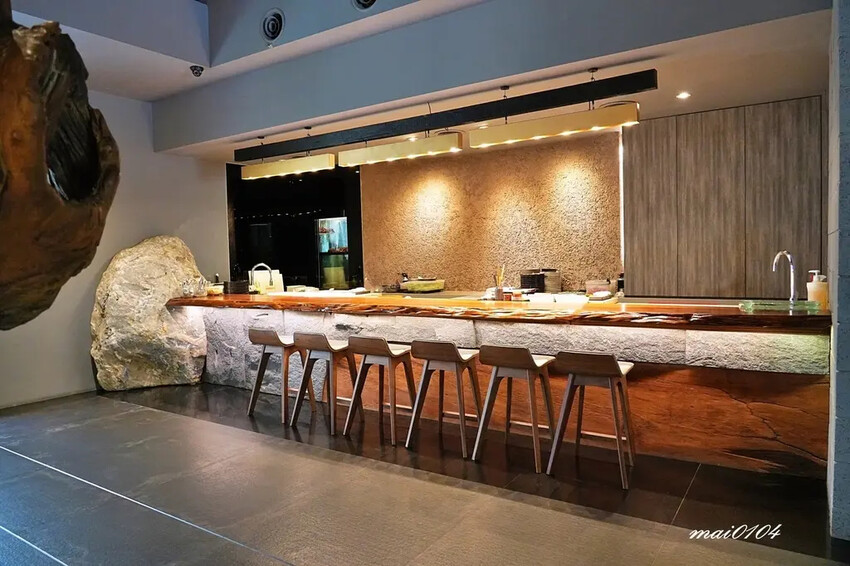 台中隱藏版老字號日料！桃太郎日式料理～日式庭園、私人包廂的用