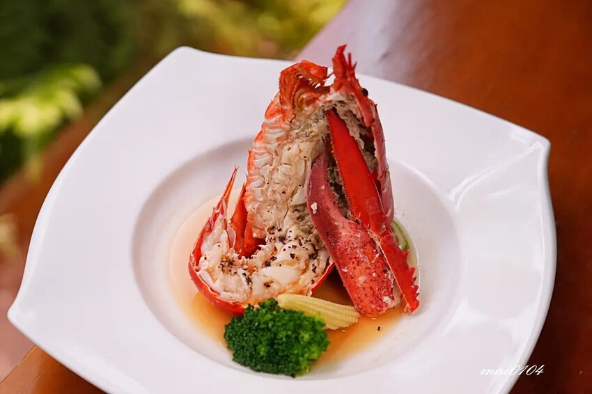 台中隱藏版老字號日料！桃太郎日式料理～日式庭園、私人包廂的用