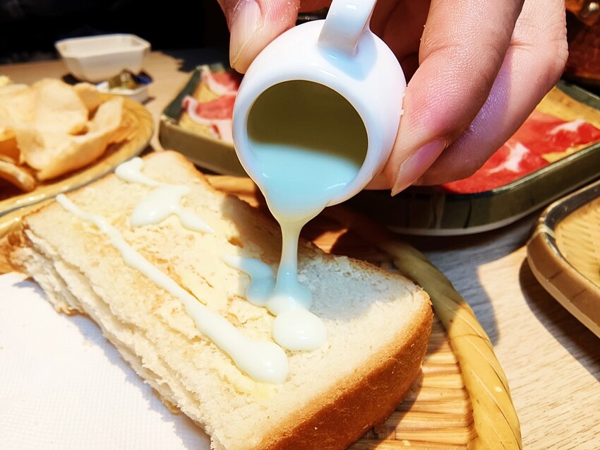 鍋泰暖｜員林最強泰式鍋物 火鍋控必朝聖 叻沙、肉骨茶湯底超濃郁 還有爆漿蝦球等你來試！ - 小企鵝生活趣