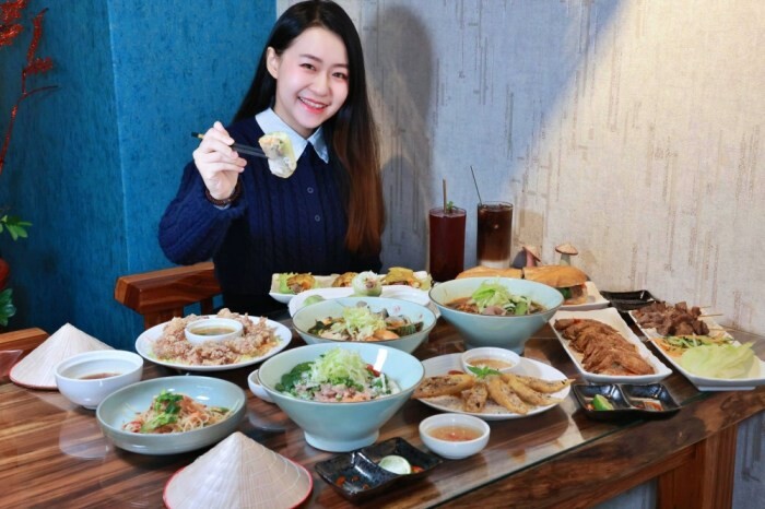 咖哩控必收!彰化隱藏版必咖哩BVKcurry,獨特咖哩、工業風環境一試難忘。