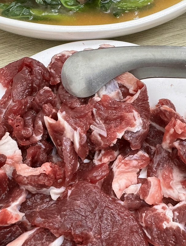 板橋溫體牛肉湯激推,台南道地原汁原味,個人牛肉火鍋。