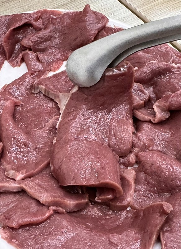 板橋溫體牛肉湯激推,台南道地原汁原味,個人牛肉火鍋。