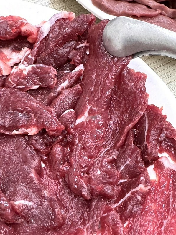 板橋溫體牛肉湯激推,台南道地原汁原味,個人牛肉火鍋。