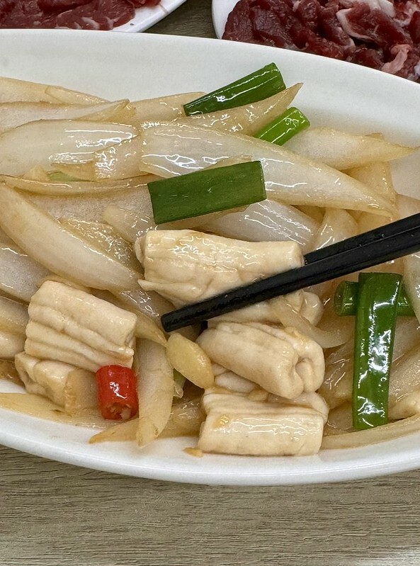 板橋溫體牛肉湯激推,台南道地原汁原味,個人牛肉火鍋。