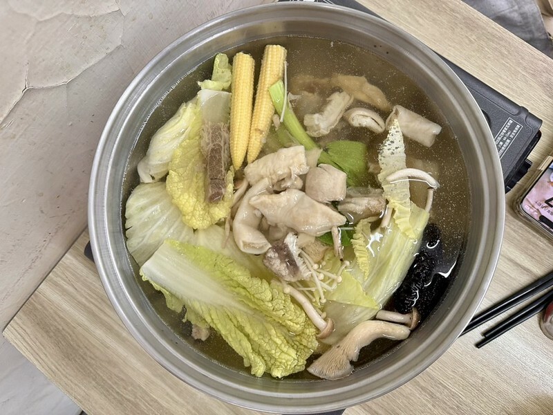 板橋溫體牛肉湯激推,台南道地原汁原味,個人牛肉火鍋。