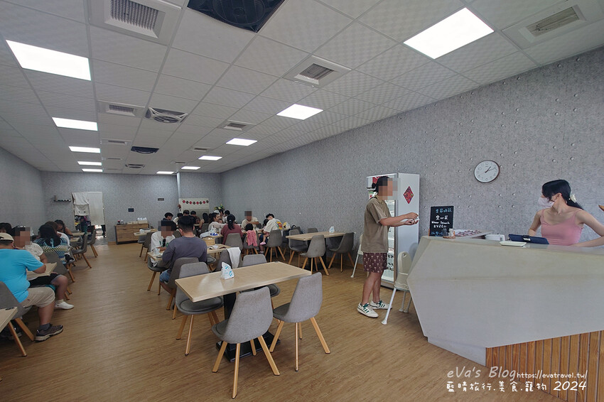 【小琉球美食】梨小籠小吃店｜現點現蒸湯包皮薄Q、紅油抄手辣香帶勁、中式料理推薦！。小琉球小吃