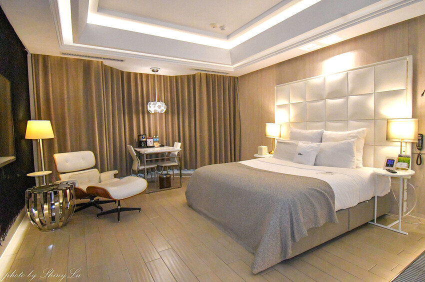 頂級斯林百蘭名床，裝潢設備媲美五星級飯店
